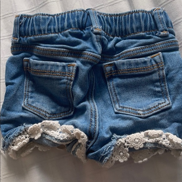Lace and denim jean shorts 🩳 - Picture 2 of 3